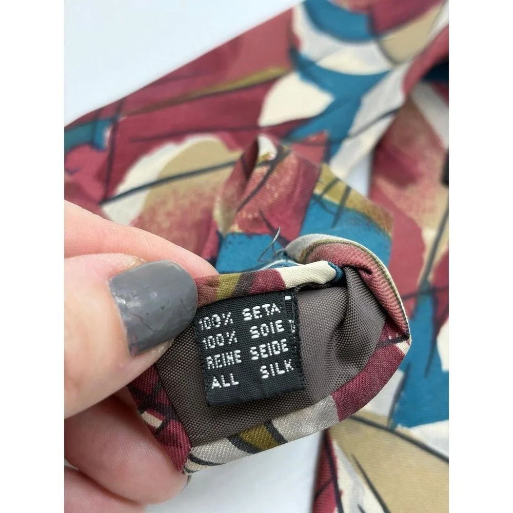 Bachrach, Made In Italy, Silk Necktie, Abstract Floral/Leaf Pattern, Pre-Owned